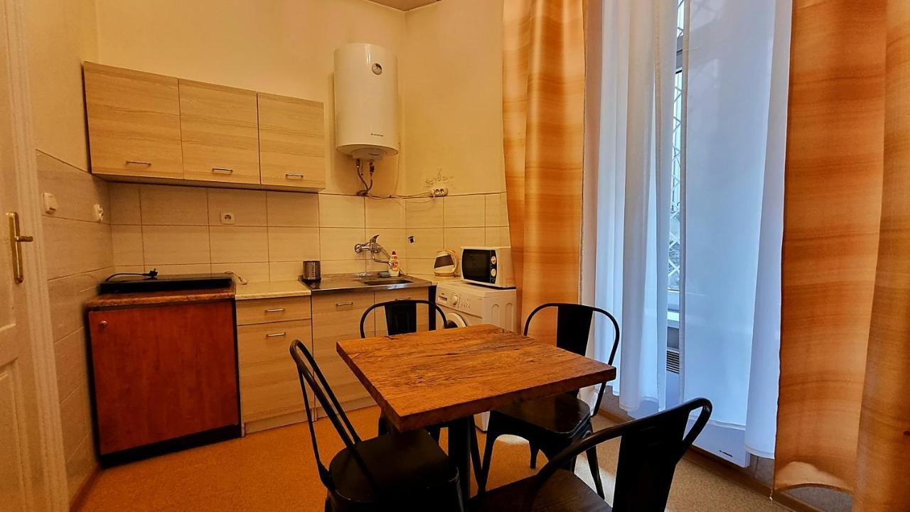 Vavelsky Apartments - Old Town Krakow Luaran gambar