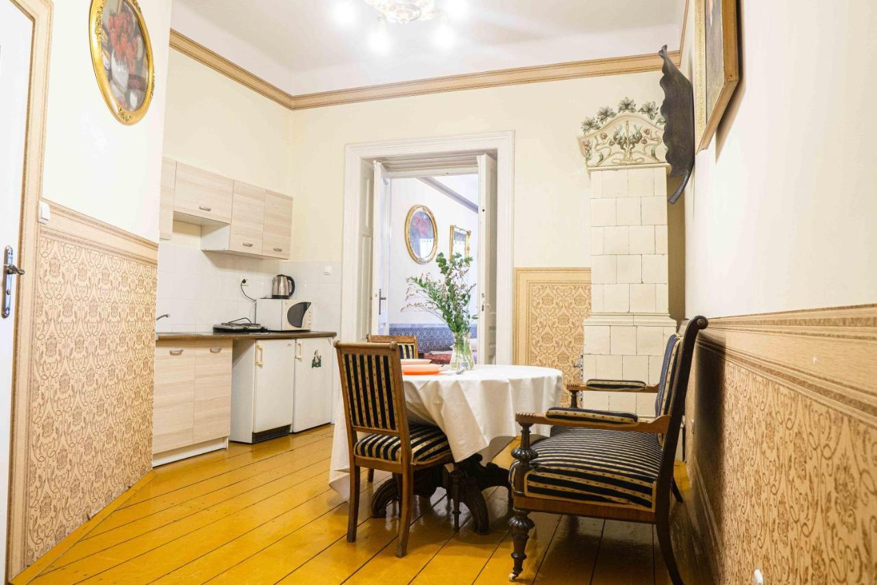 Vavelsky Apartments - Old Town Krakow Luaran gambar